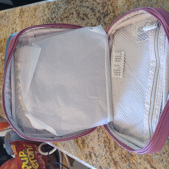 Jewelry Case - Picture 2 of 3